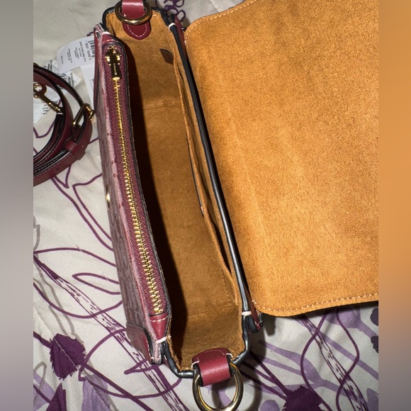 Coach Handbag - Picture 6 of 9